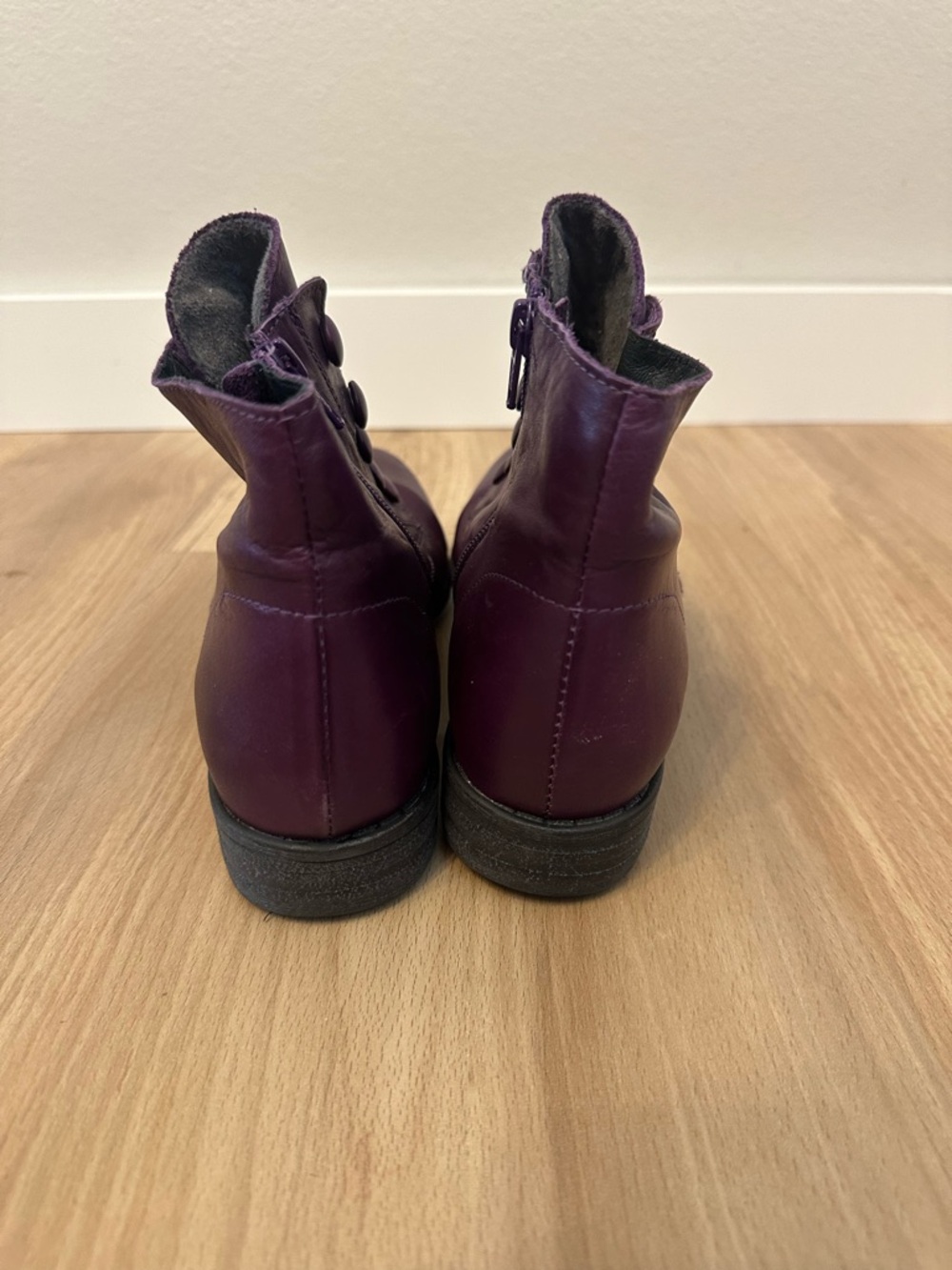 Miz Mooz Louise Women’s Eggplant Purple Button-Accent Leather Ankle Boots - Picture 5 of 9